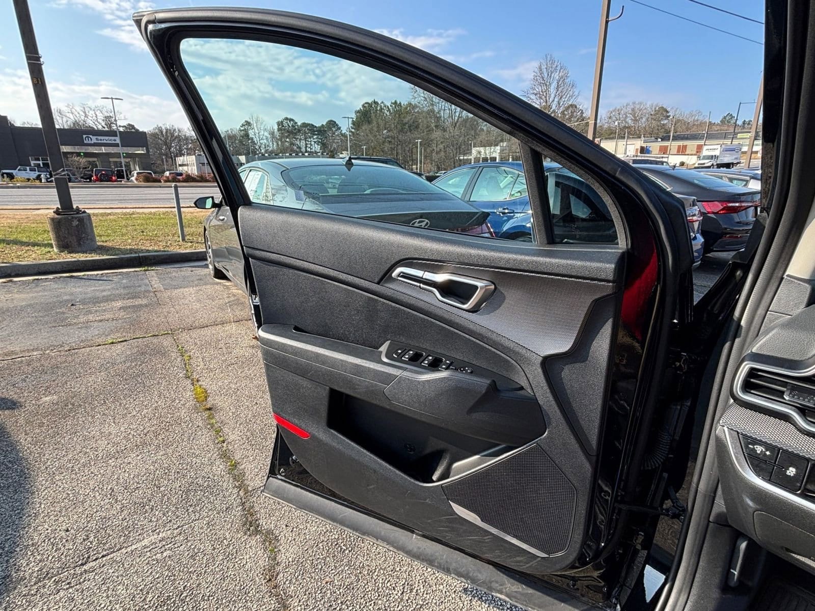 Thumbnail: 2025 Kia Sportage - 18