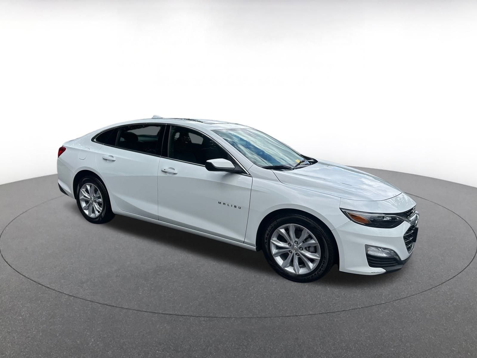 Thumbnail: 2024 Chevrolet Malibu - 1