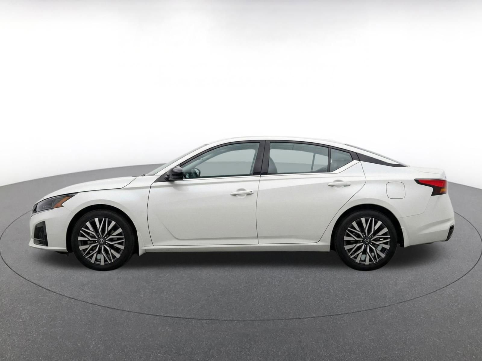 Thumbnail: 2025 Nissan Altima - 4