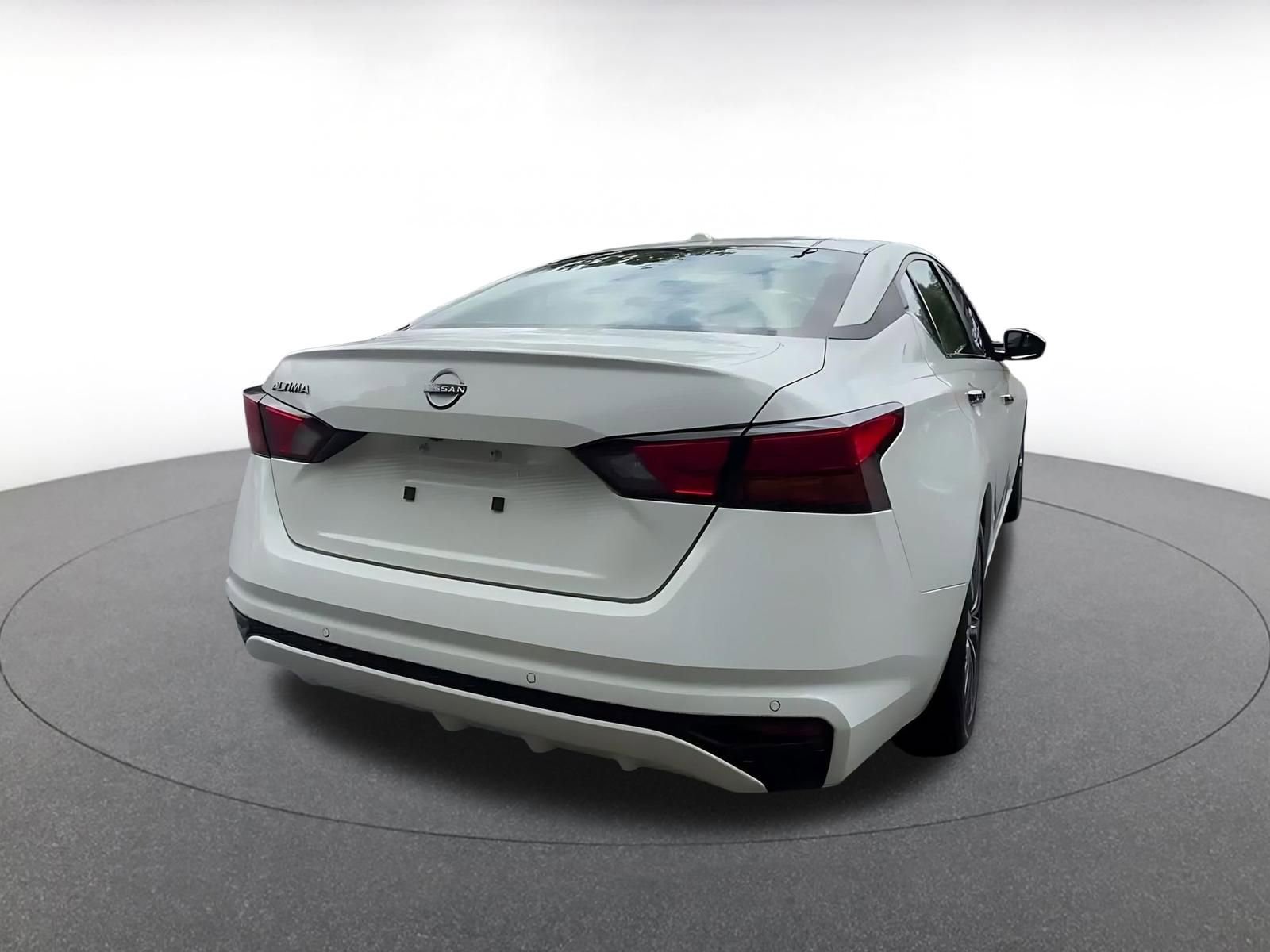 Thumbnail: 2025 Nissan Altima - 14