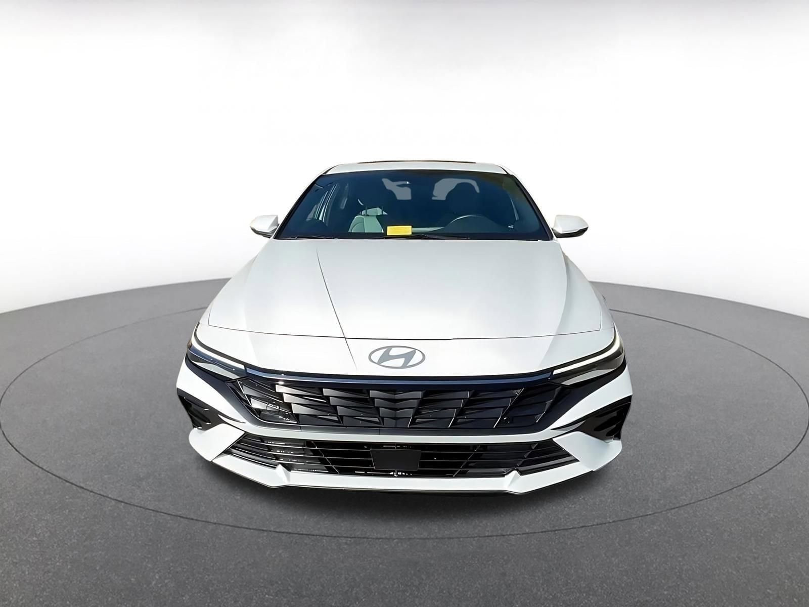 Thumbnail: 2025 Hyundai Elantra - 4