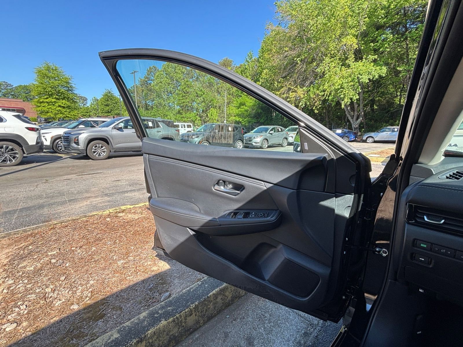 Thumbnail: 2025 Nissan Sentra - 18