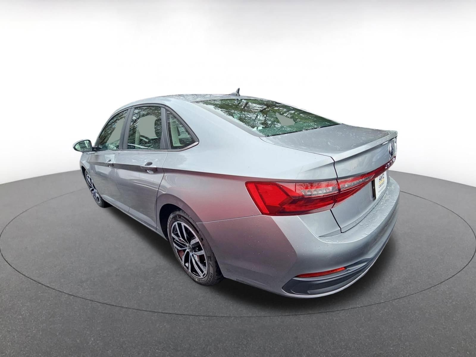 Thumbnail: 2025 Volkswagen Jetta - 5