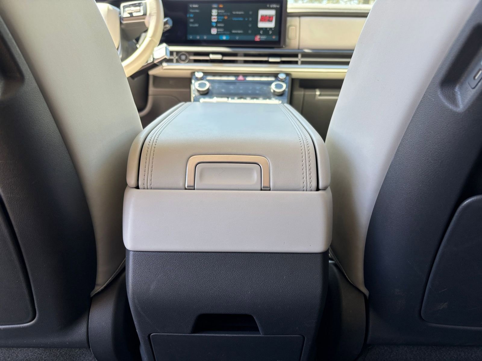 Thumbnail: 2025 Hyundai Santa Fe - 24