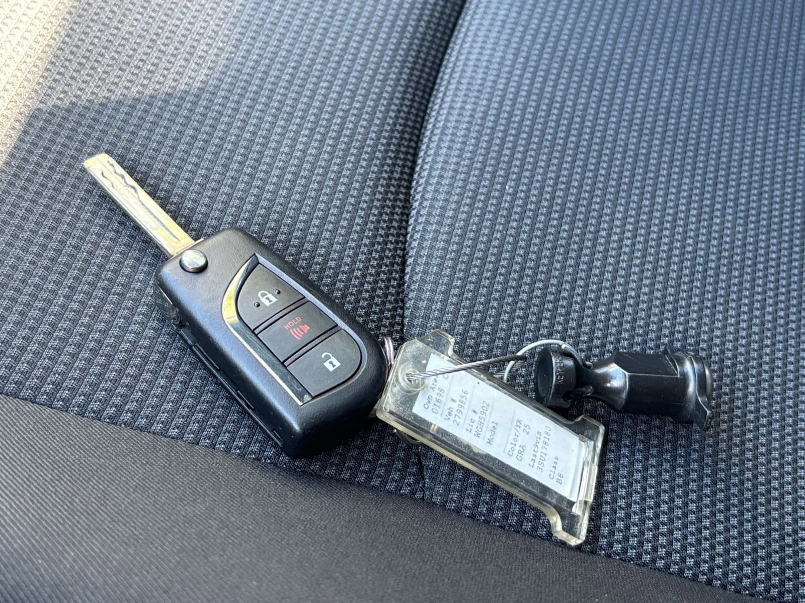 Thumbnail: 2025 Toyota RAV4 - 22