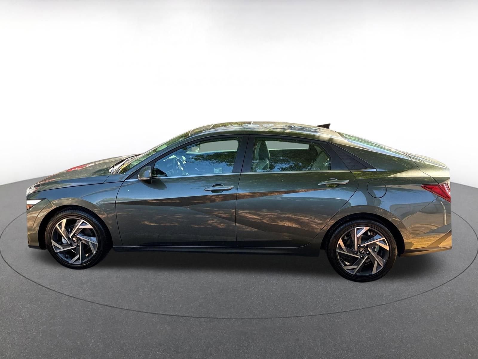 Thumbnail: 2025 Hyundai Elantra - 2