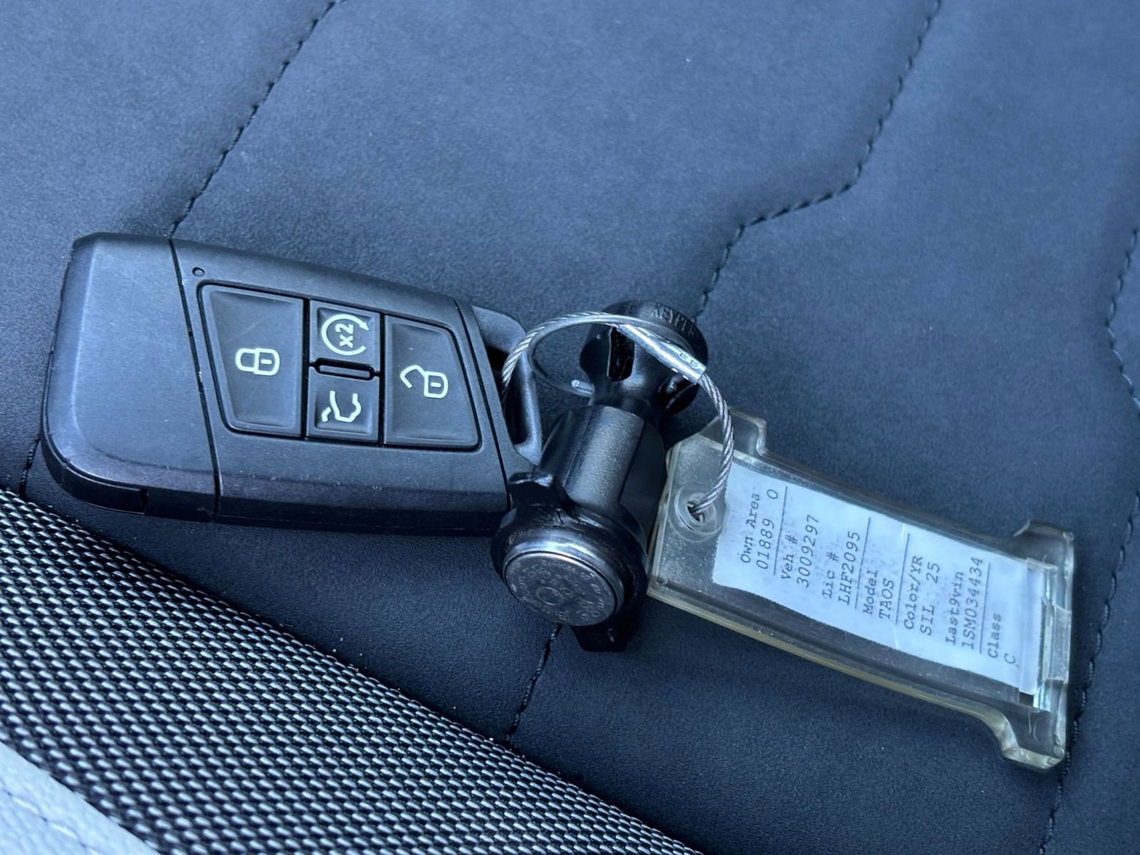 Thumbnail: 2025 Volkswagen Taos - 22