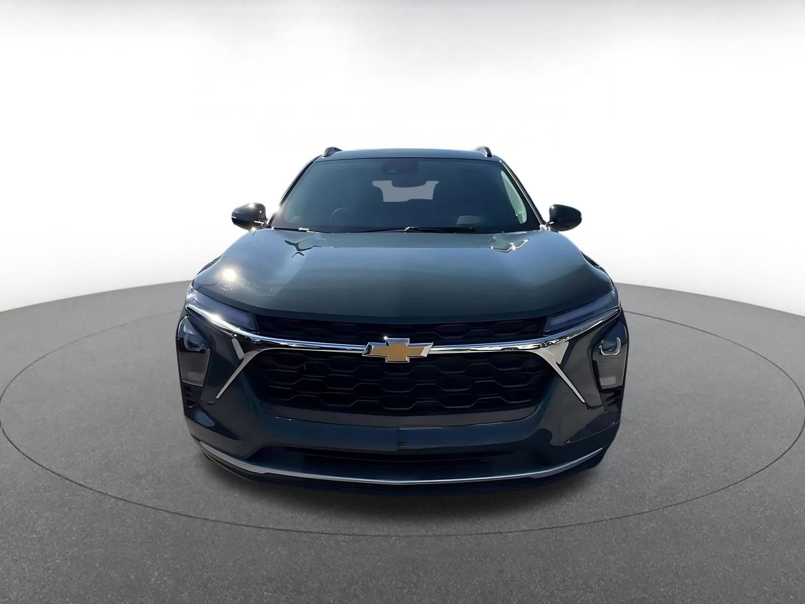 Thumbnail: 2025 Chevrolet Trax - 4