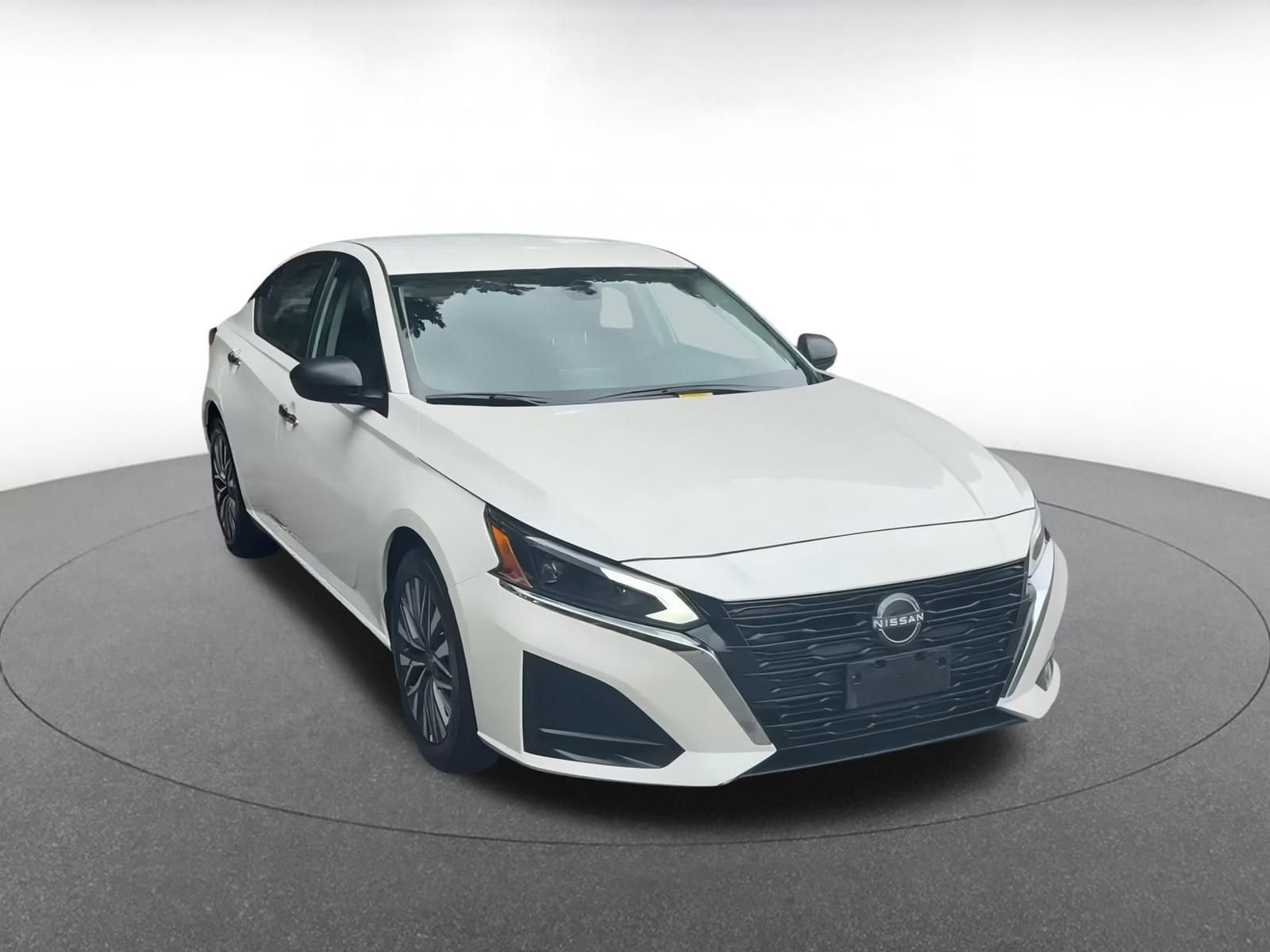 Thumbnail: 2024 Nissan Altima - 3