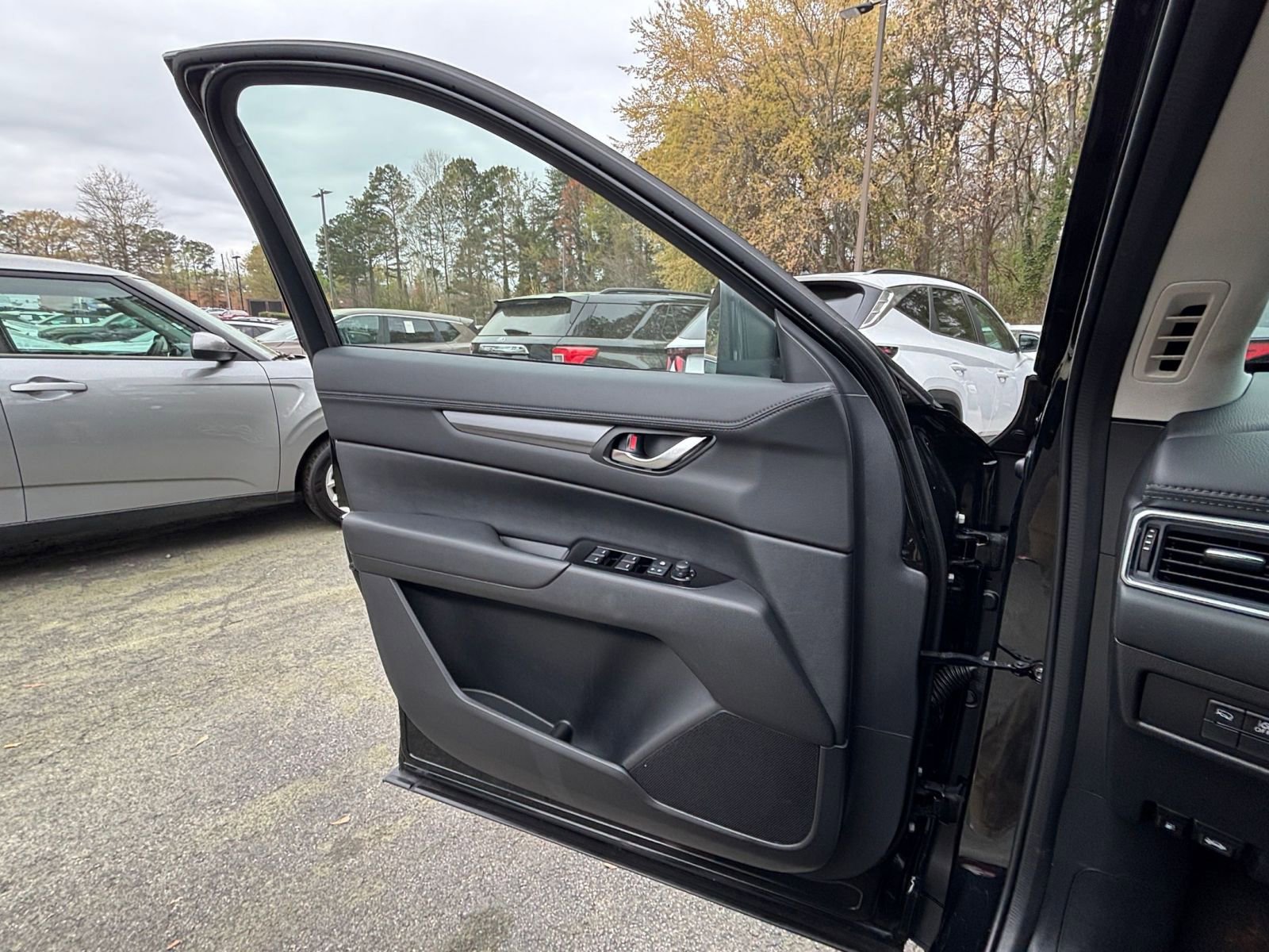 Thumbnail: 2025 Mazda CX-5 - 18