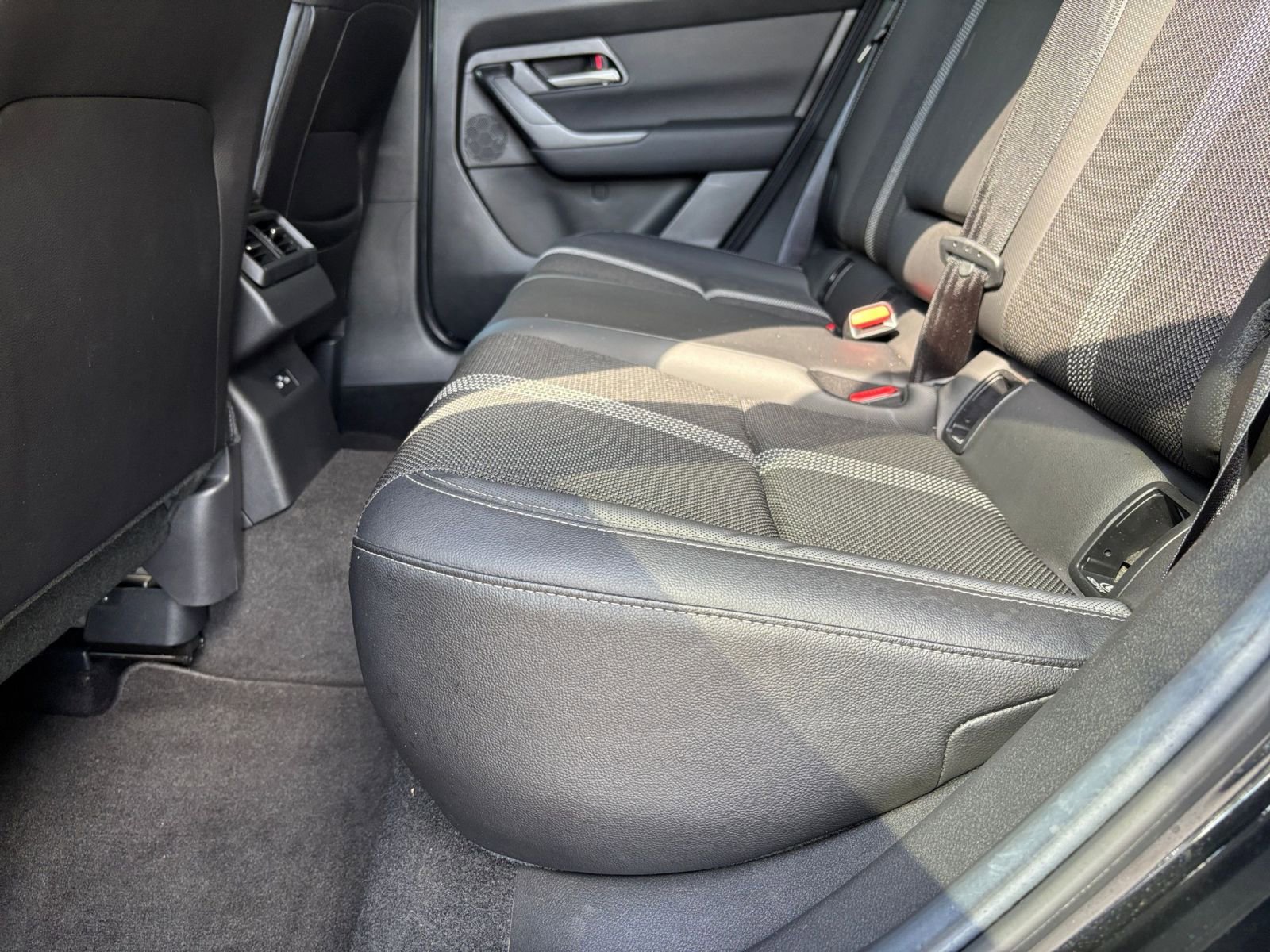 Thumbnail: 2025 Mazda CX-50 - 25