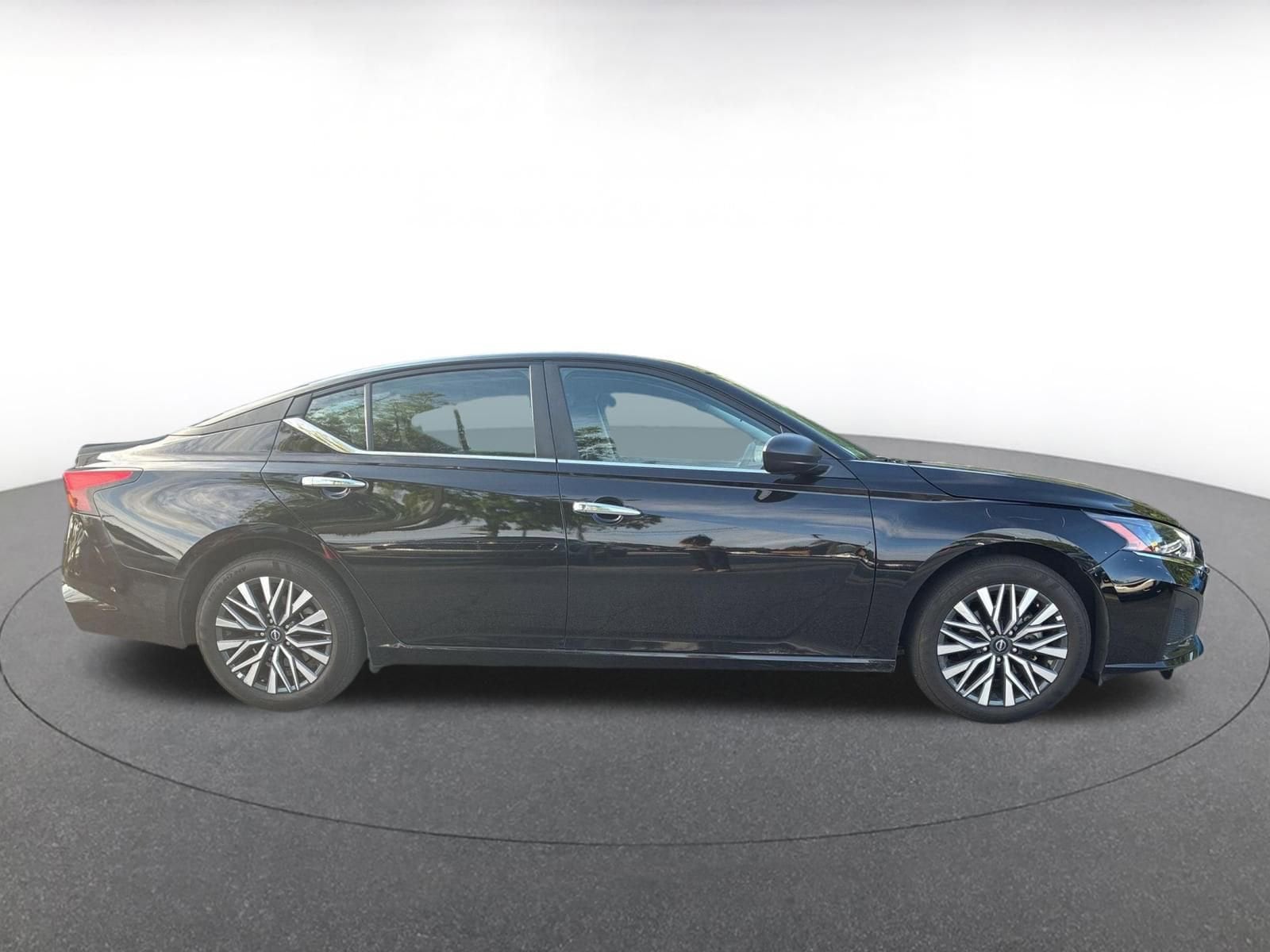 Thumbnail: 2025 Nissan Altima - 8