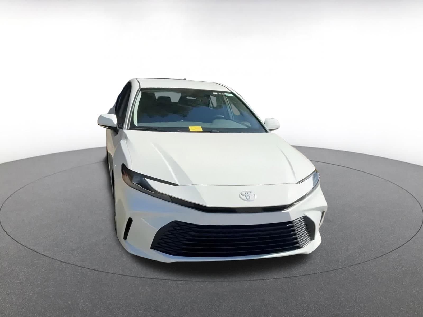 Thumbnail: 2025 Toyota Camry - 16