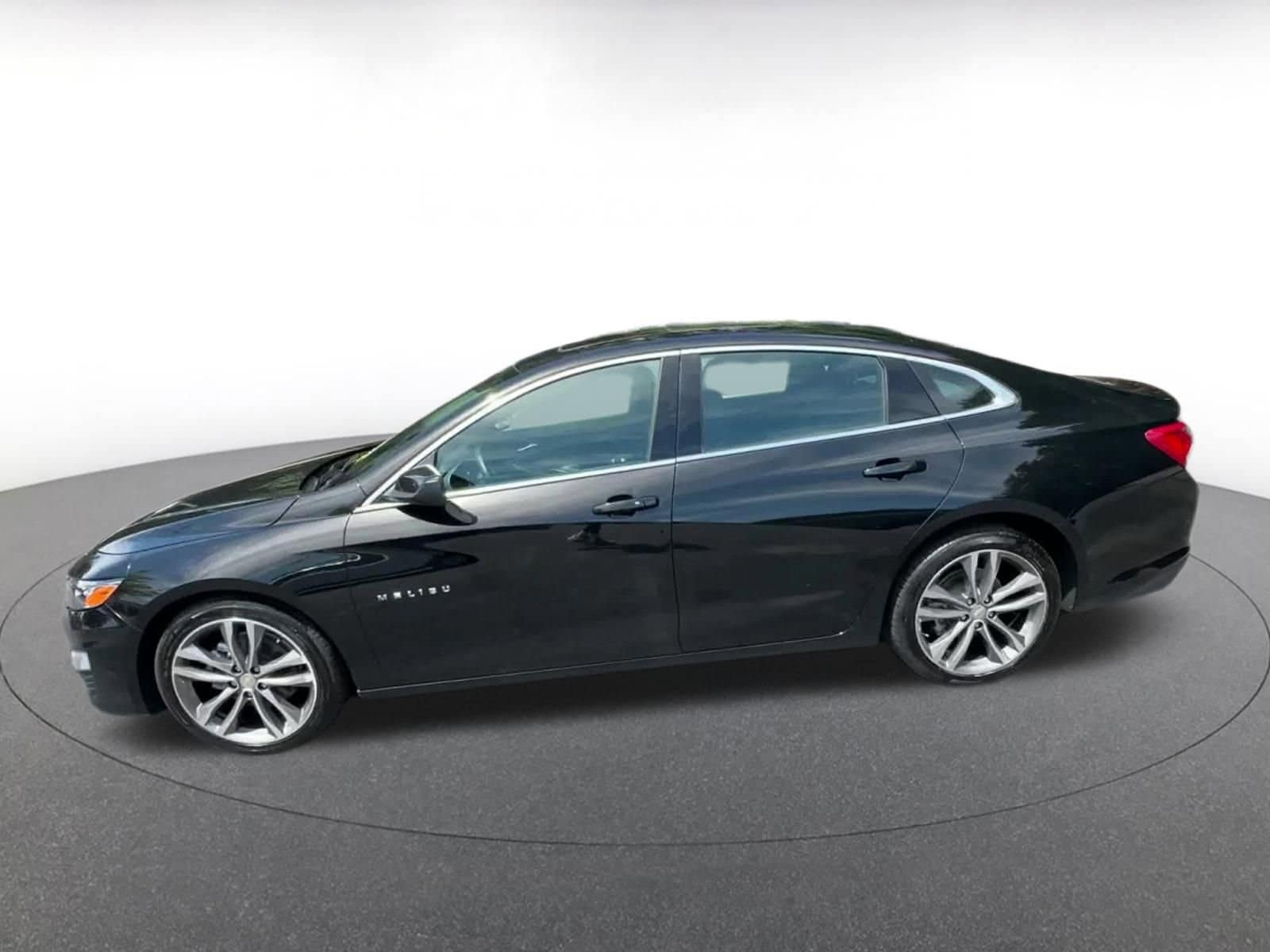 Thumbnail: 2024 Chevrolet Malibu - 8