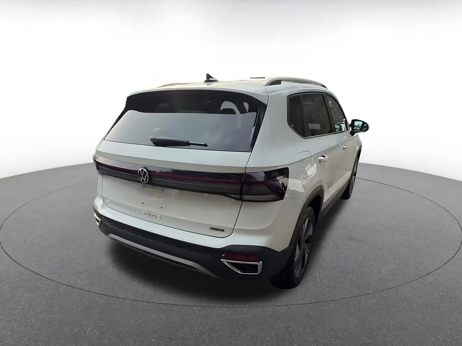 Thumbnail: 2025 Volkswagen Taos - 15