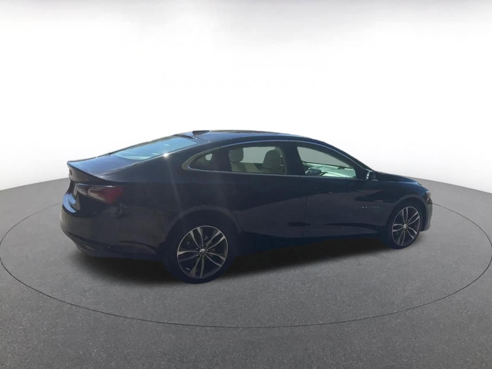 Thumbnail: 2024 Chevrolet Malibu - 14