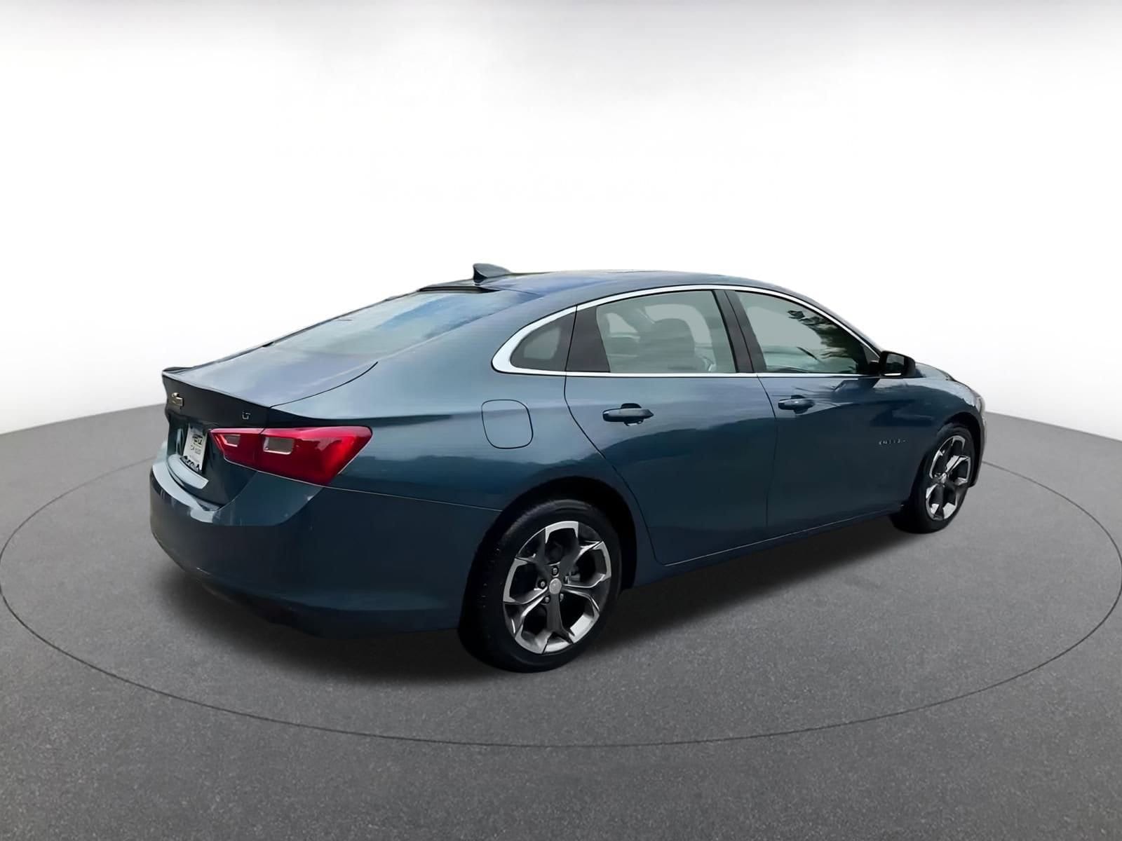 Thumbnail: 2024 Chevrolet Malibu - 13
