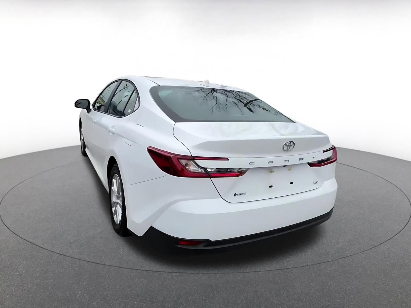 Thumbnail: 2025 Toyota Camry - 11