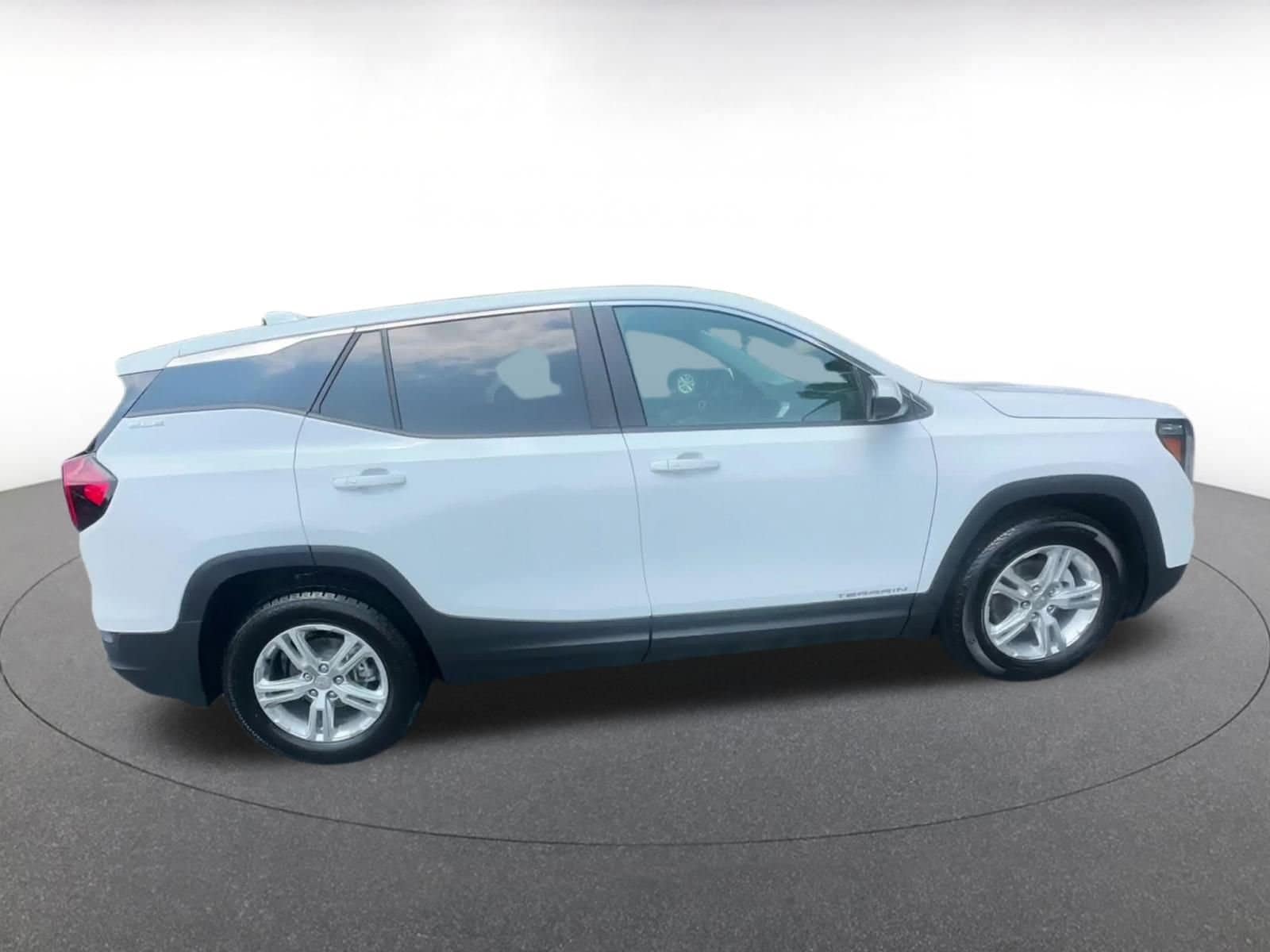 Thumbnail: 2024 GMC Terrain - 16