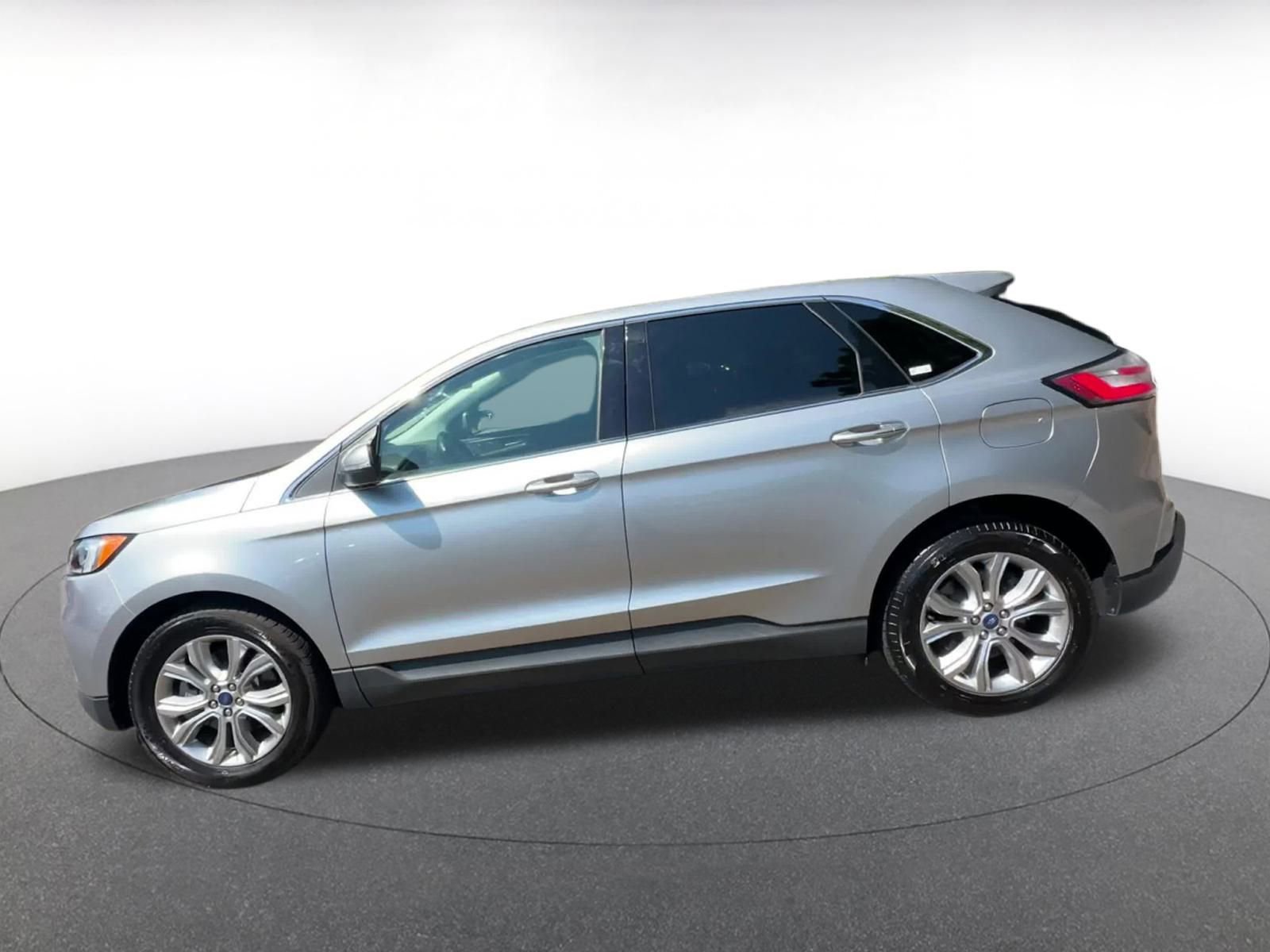 Thumbnail: 2022 Ford Edge - 9