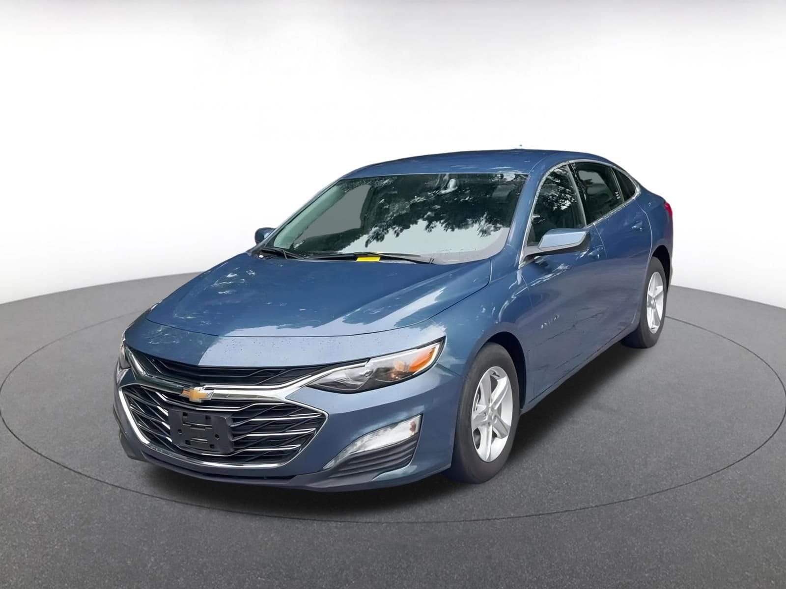 Thumbnail: 2024 Chevrolet Malibu - 6
