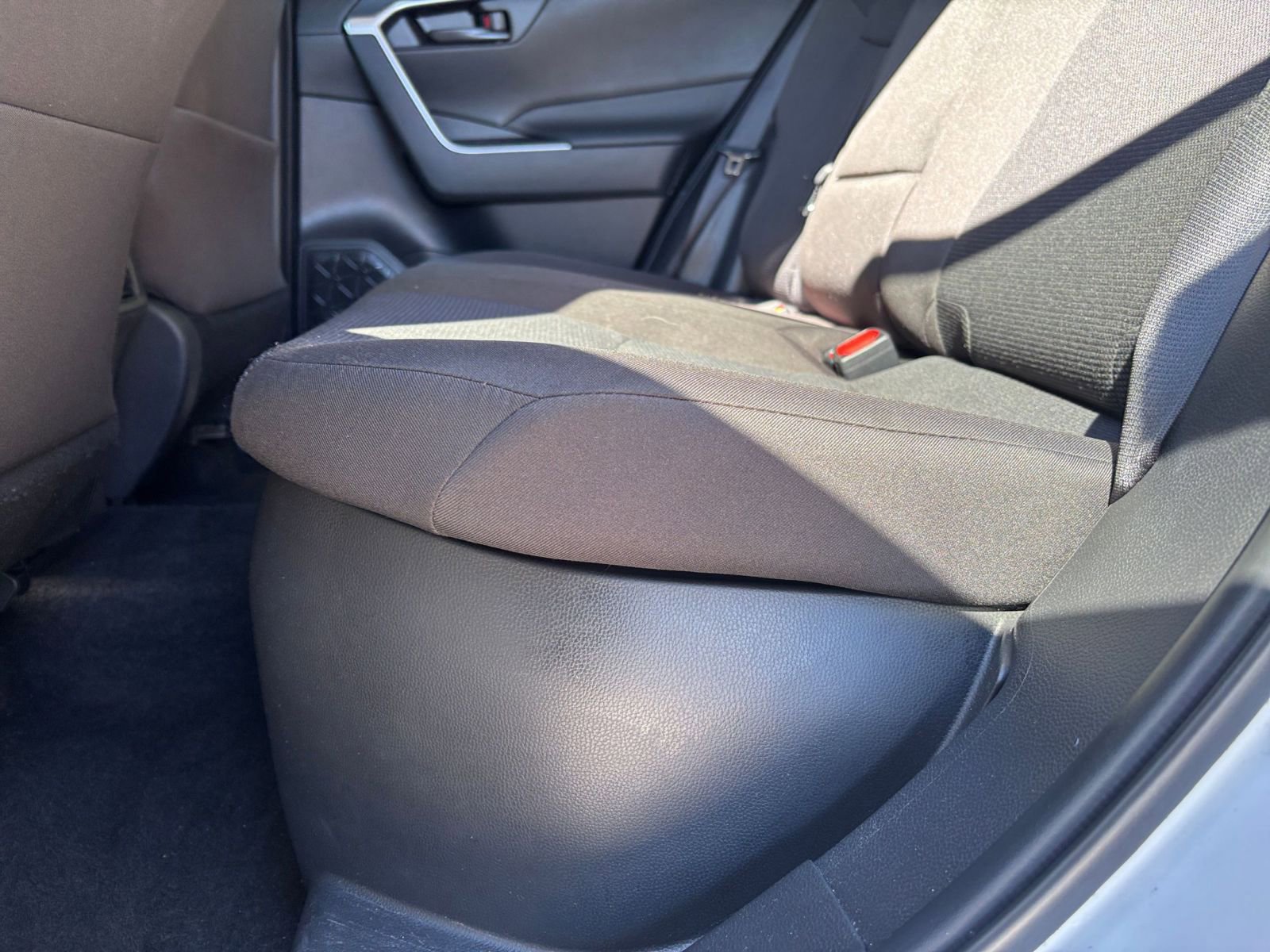 Thumbnail: 2025 Toyota RAV4 - 25