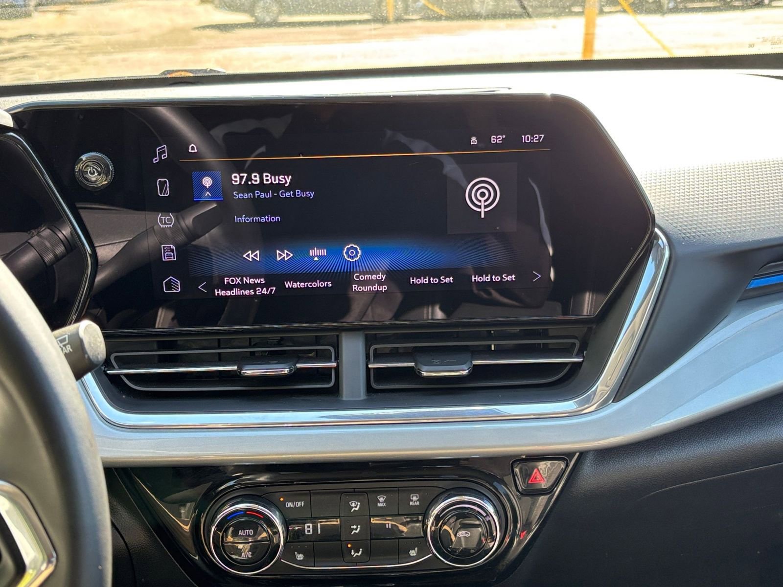 Thumbnail: 2025 Chevrolet Trax - 20