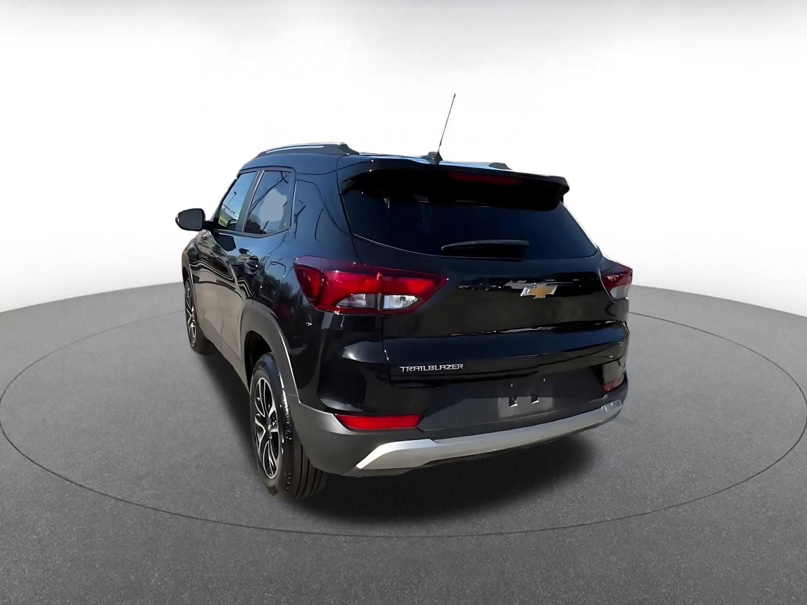 Thumbnail: 2025 Chevrolet TrailBlazer - 11