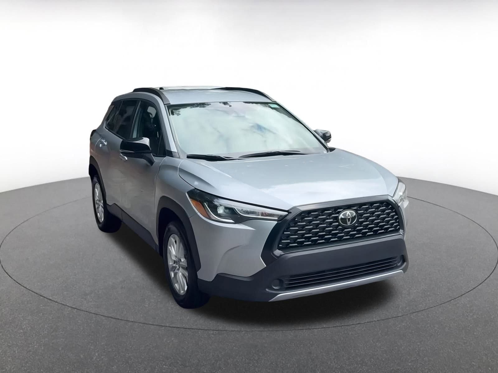 Thumbnail: 2025 Toyota Corolla Cross - 3