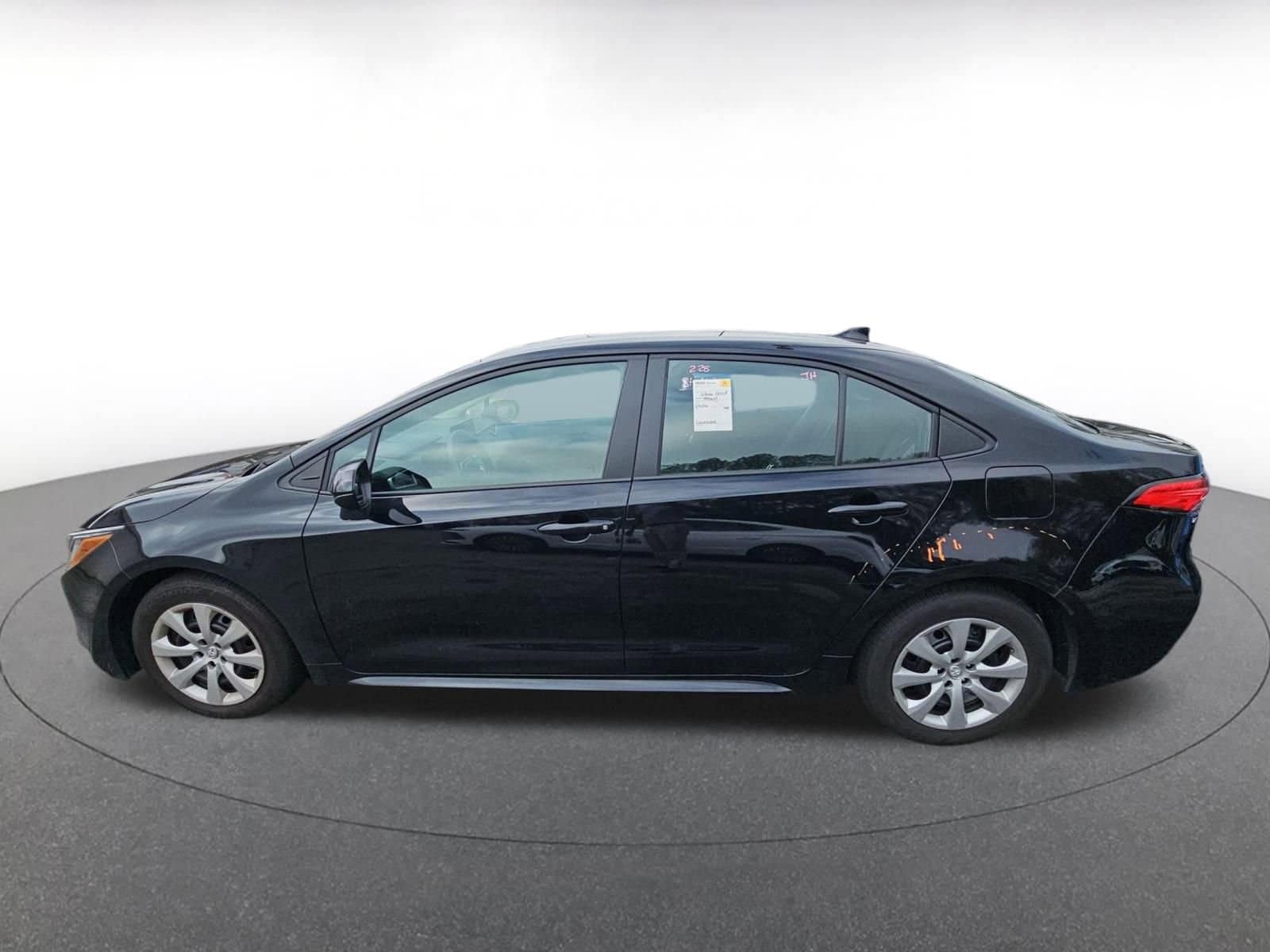 Thumbnail: 2025 Toyota Corolla - 4