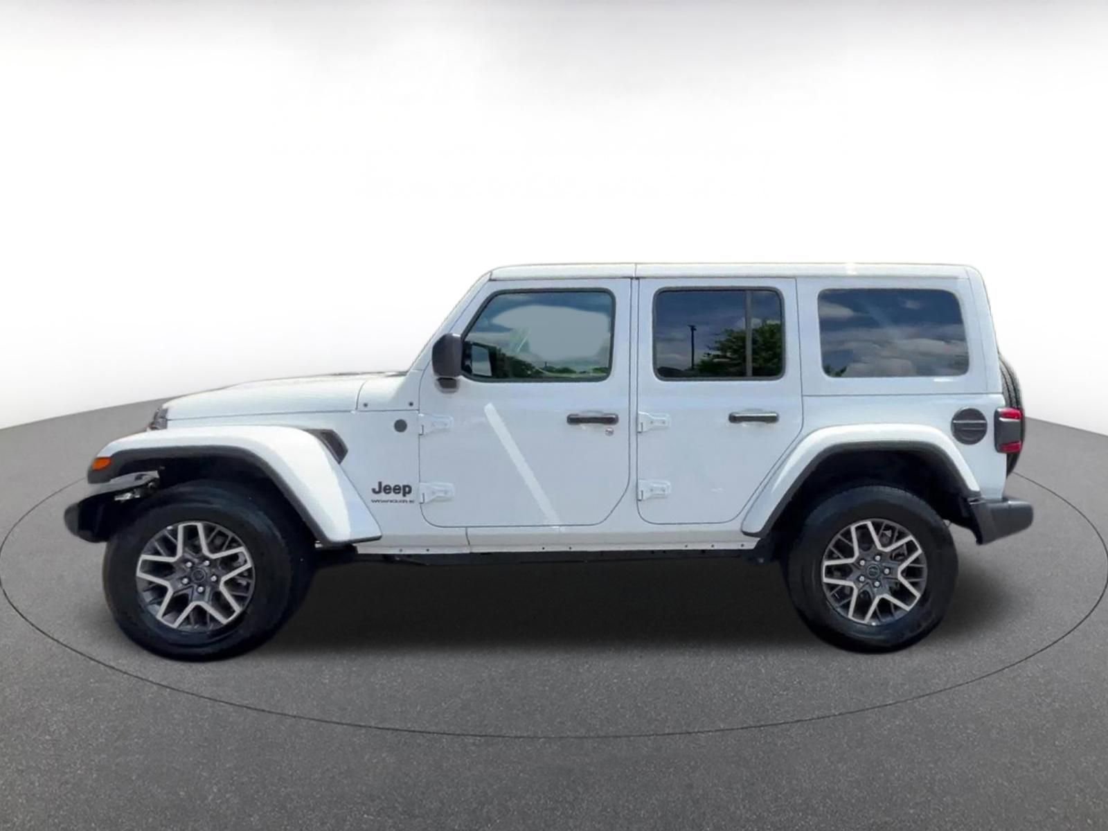 Thumbnail: 2025 Jeep Wrangler - 9