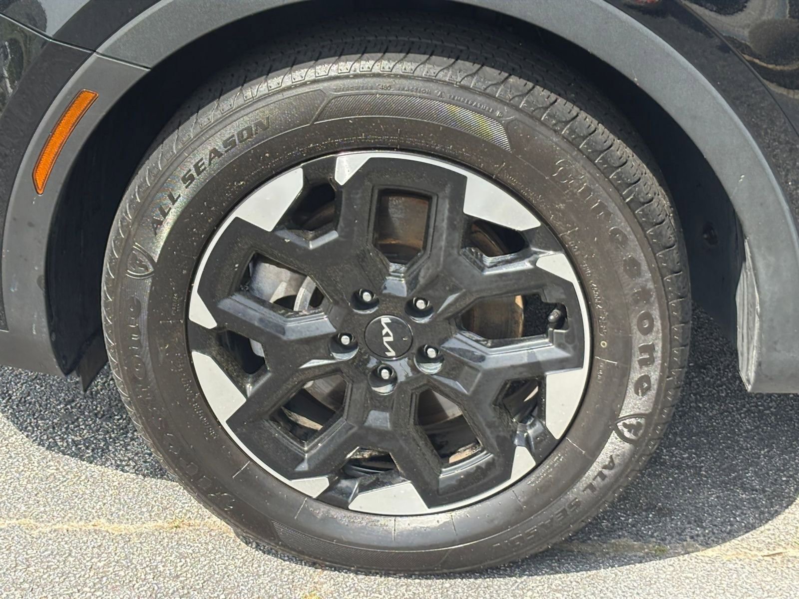 Thumbnail: 2024 Kia Sorento - 32