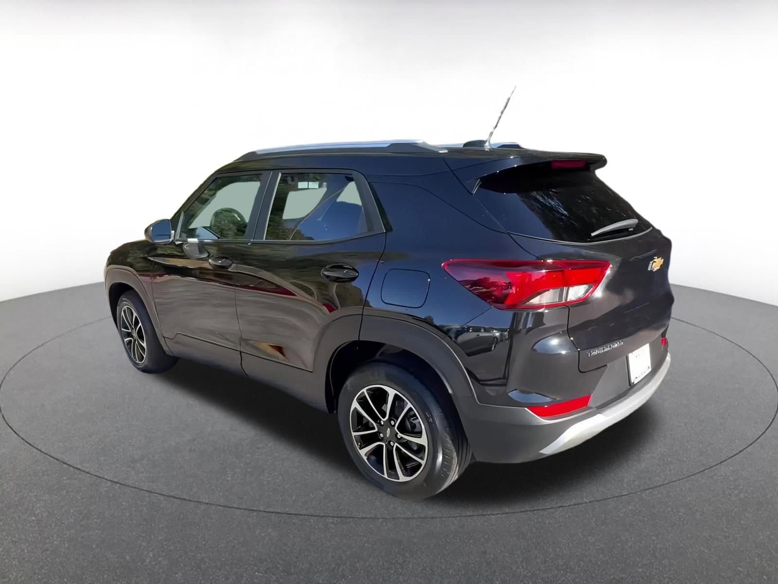 Thumbnail: 2025 Chevrolet TrailBlazer - 10