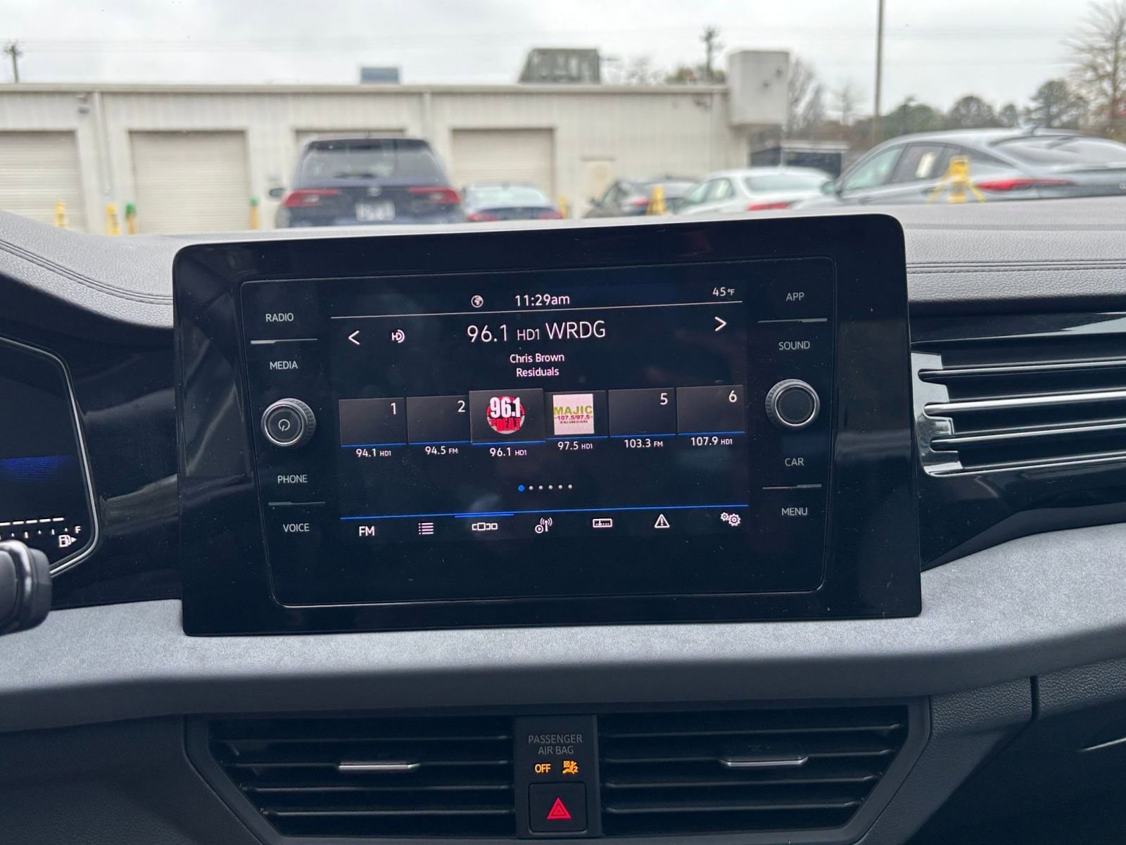 Thumbnail: 2025 Volkswagen Jetta - 18