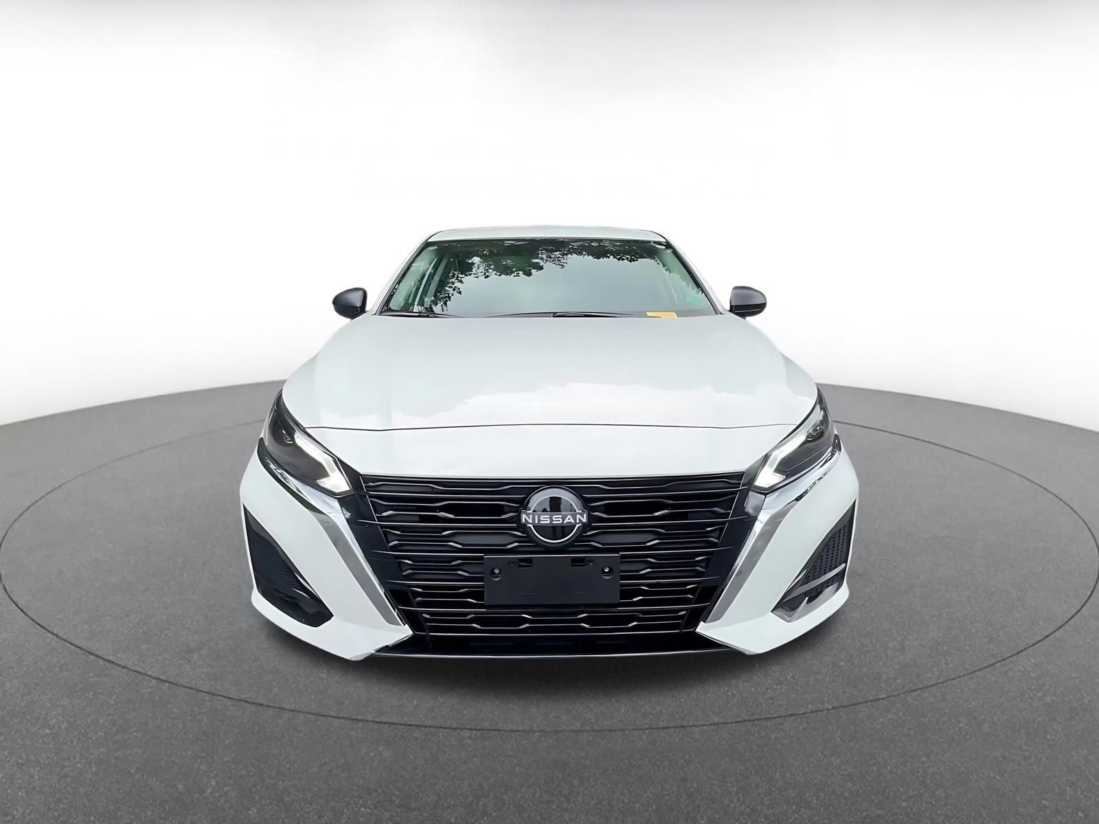 Thumbnail: 2025 Nissan Altima - 4
