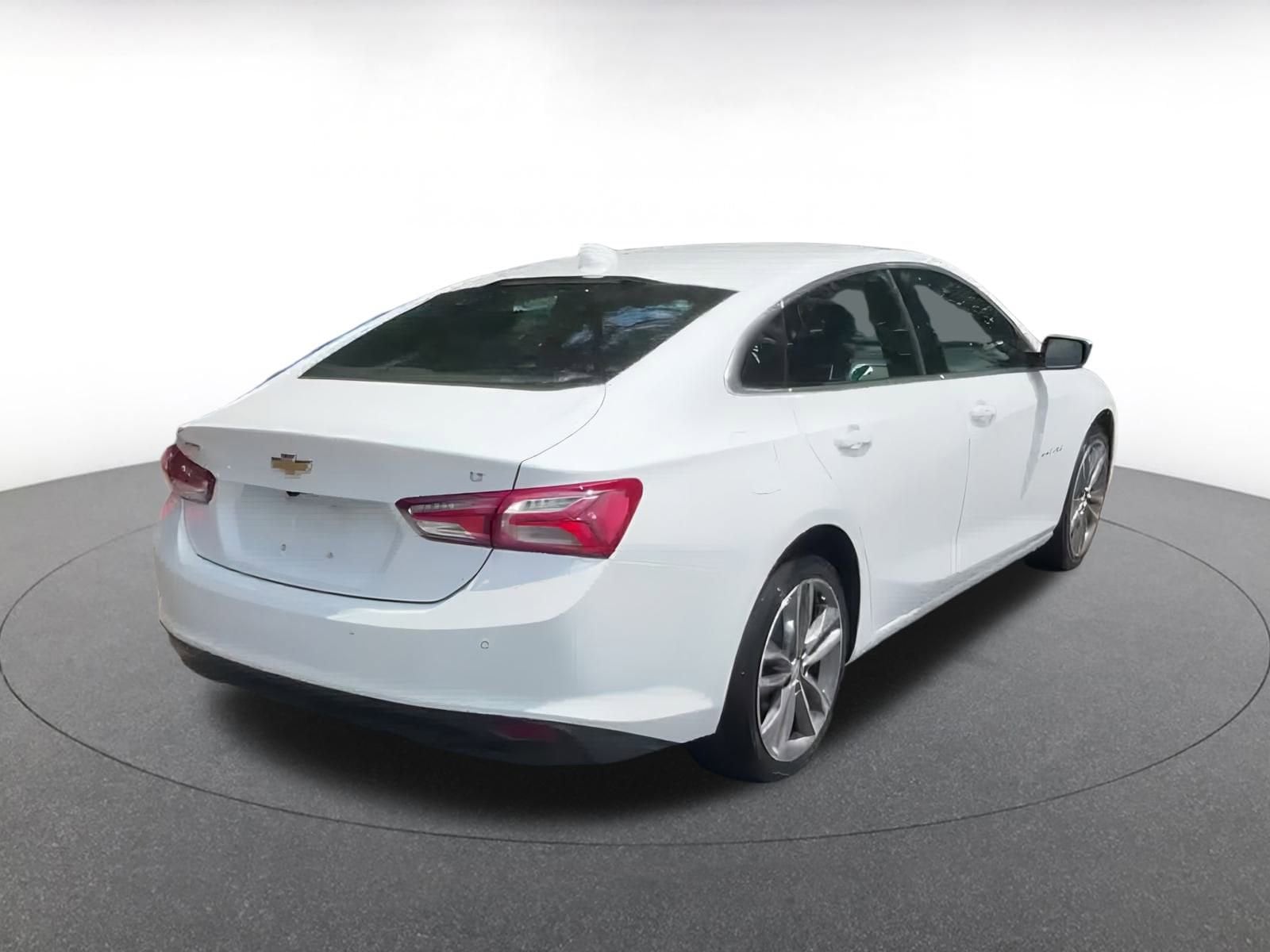 Thumbnail: 2024 Chevrolet Malibu - 13