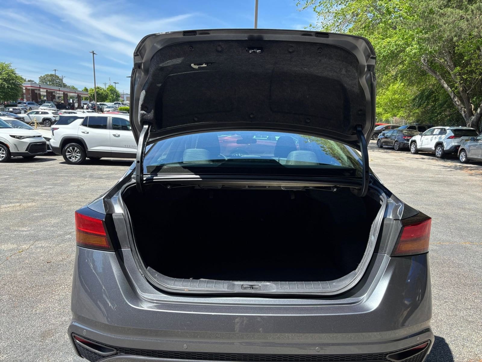 Thumbnail: 2025 Nissan Altima - 32