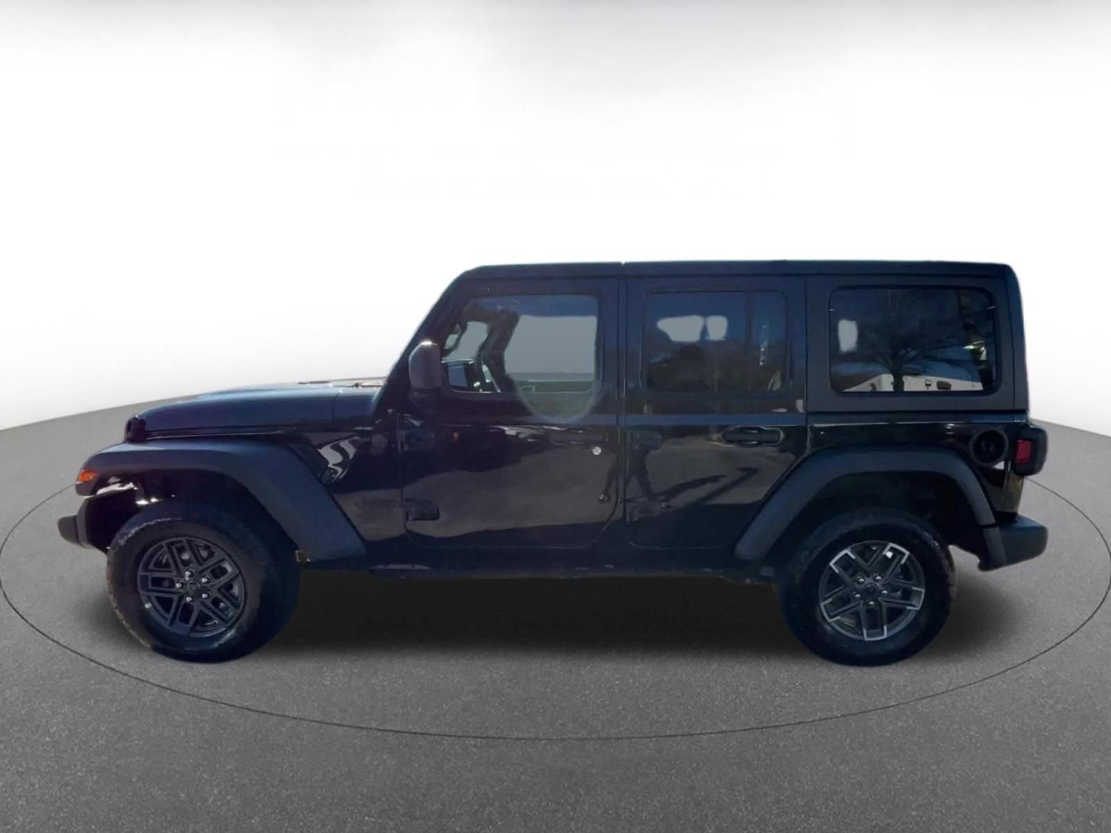 Thumbnail: 2025 Jeep Wrangler - 9