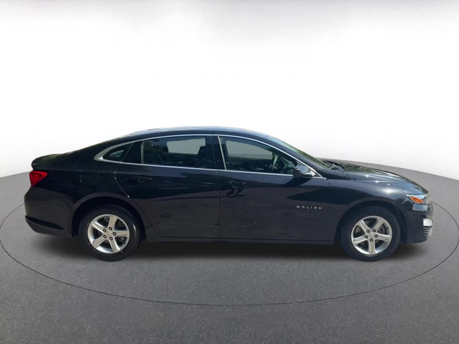Thumbnail: 2024 Chevrolet Malibu - 16