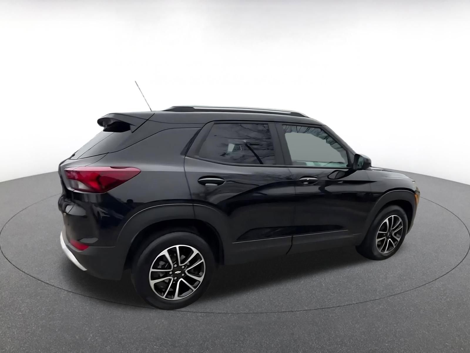 Thumbnail: 2025 Chevrolet TrailBlazer - 15