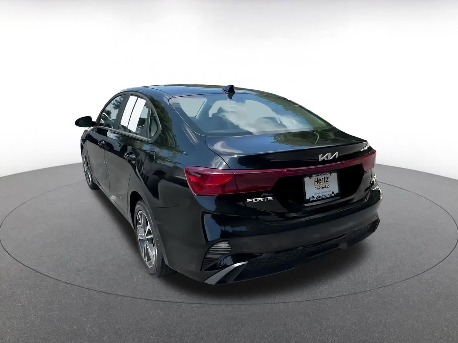 Thumbnail: 2024 Kia Forte - 11