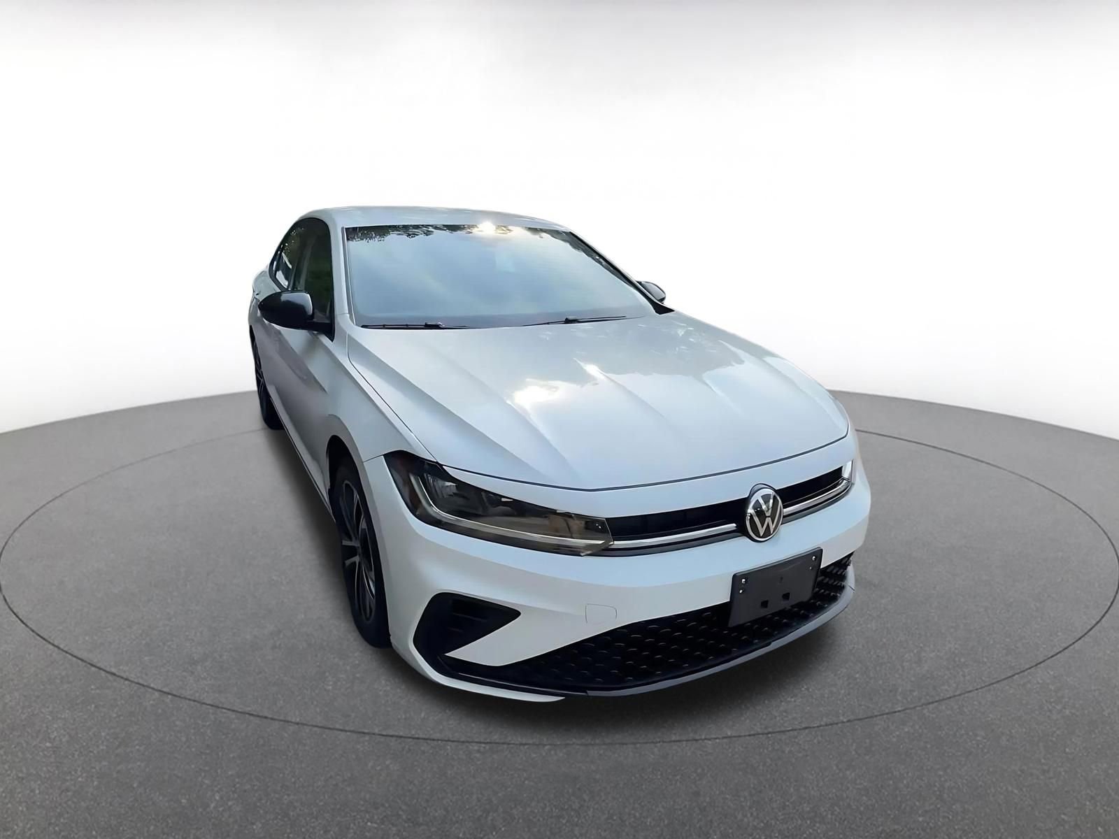 Thumbnail: 2025 Volkswagen Jetta - 3