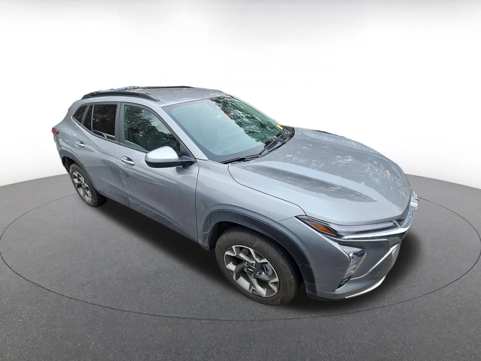 Thumbnail: 2025 Chevrolet Trax - 2