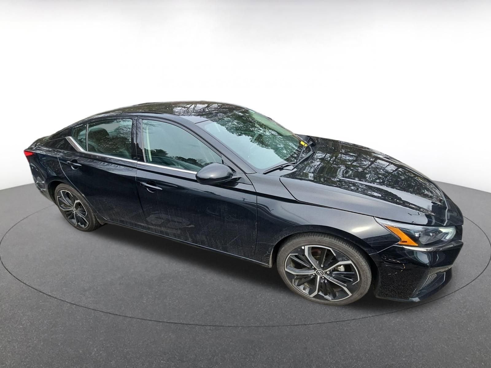 Thumbnail: 2025 Nissan Altima - 8