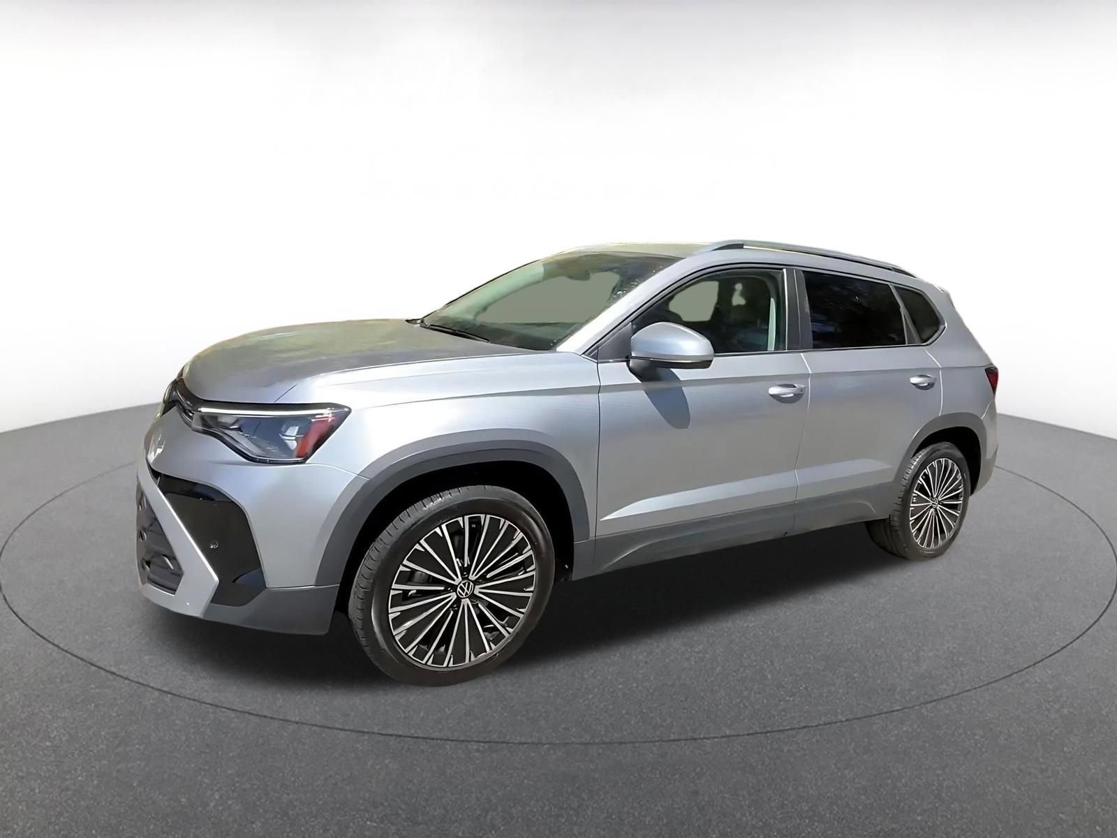 Thumbnail: 2025 Volkswagen Taos - 8