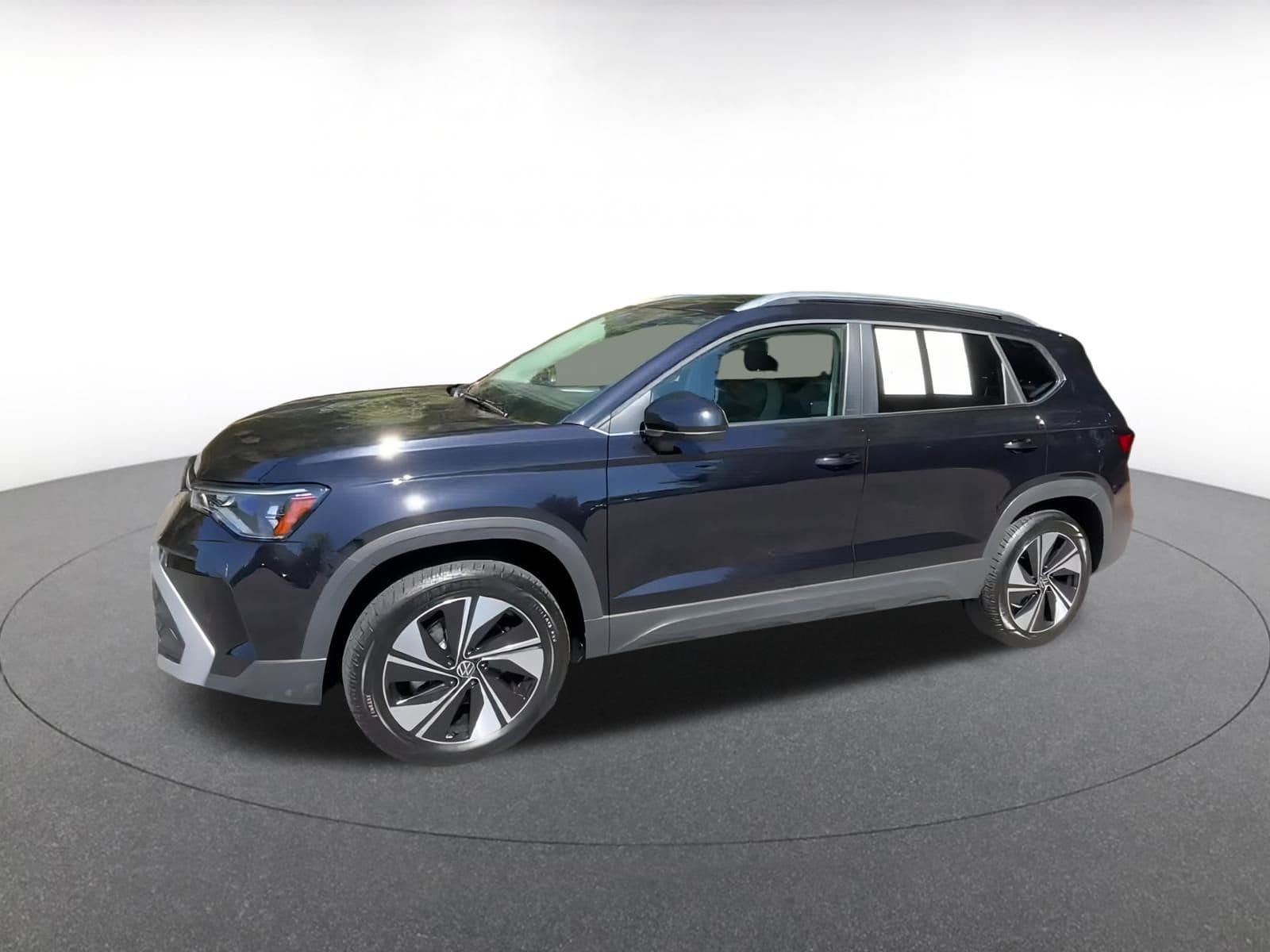 Thumbnail: 2025 Volkswagen Taos - 7