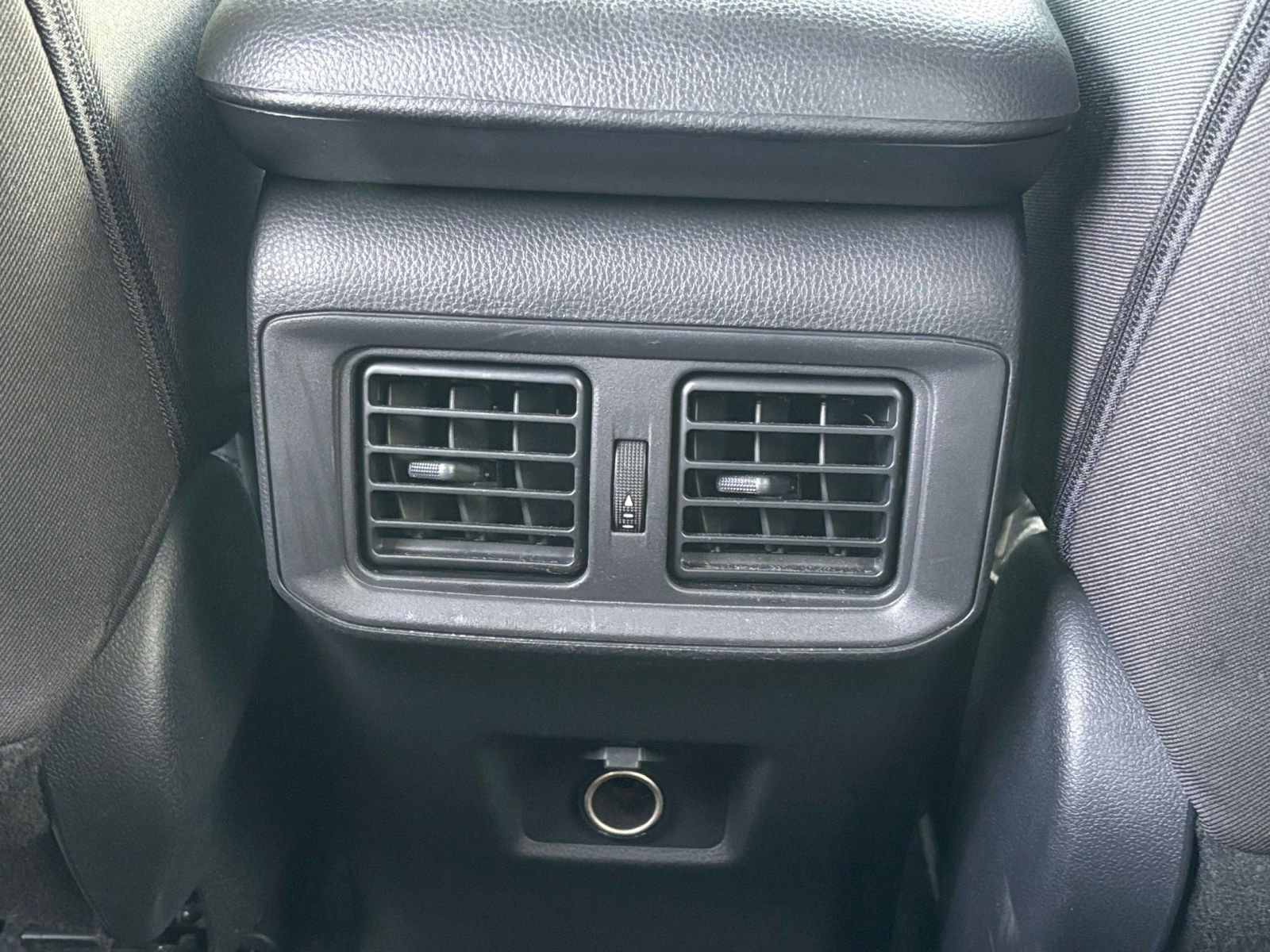 Thumbnail: 2025 Toyota RAV4 - 24