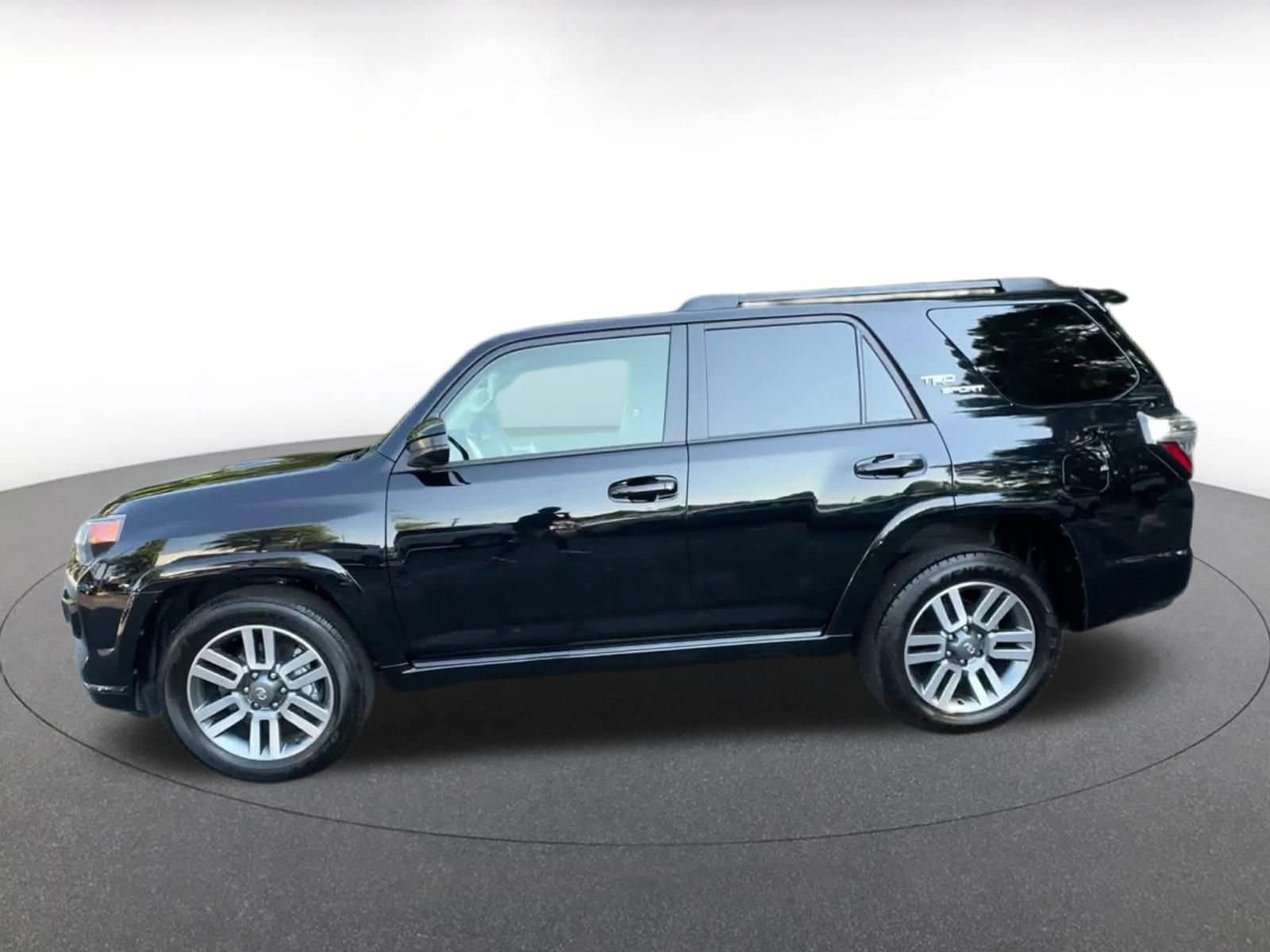 Thumbnail: 2024 Toyota 4Runner - 9