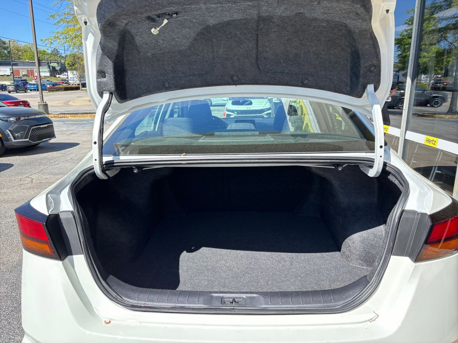 Thumbnail: 2025 Nissan Altima - 32