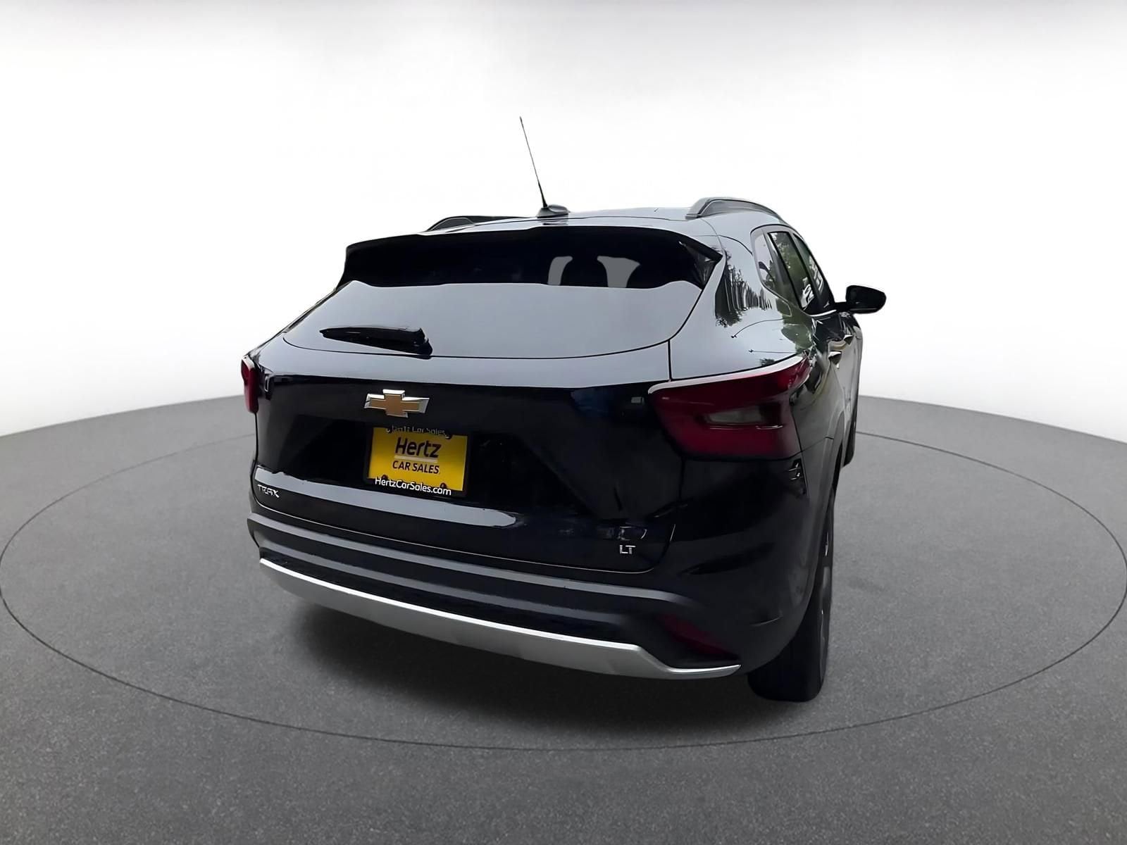 Thumbnail: 2025 Chevrolet Trax - 15